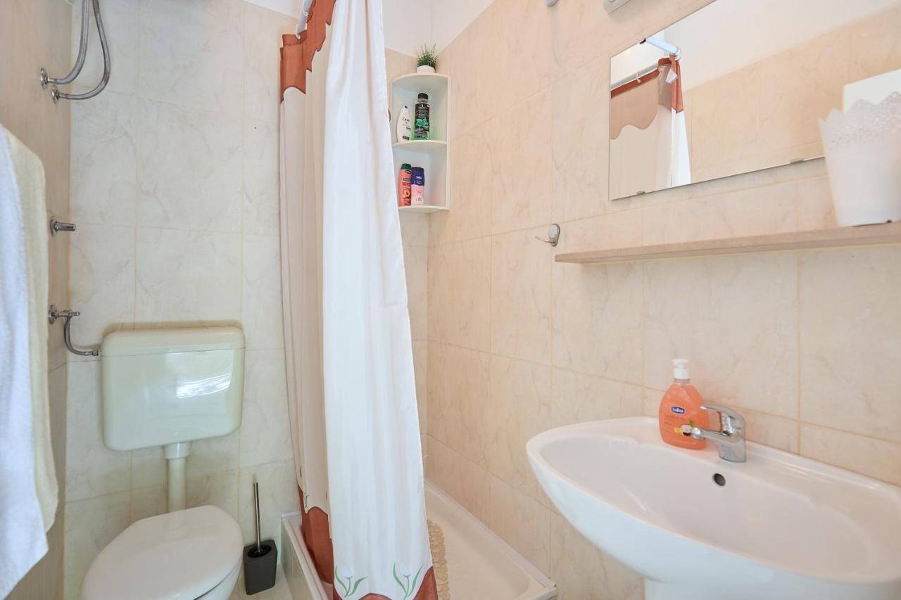 Dolores-apartment By The Sea Apartamento Maranovići